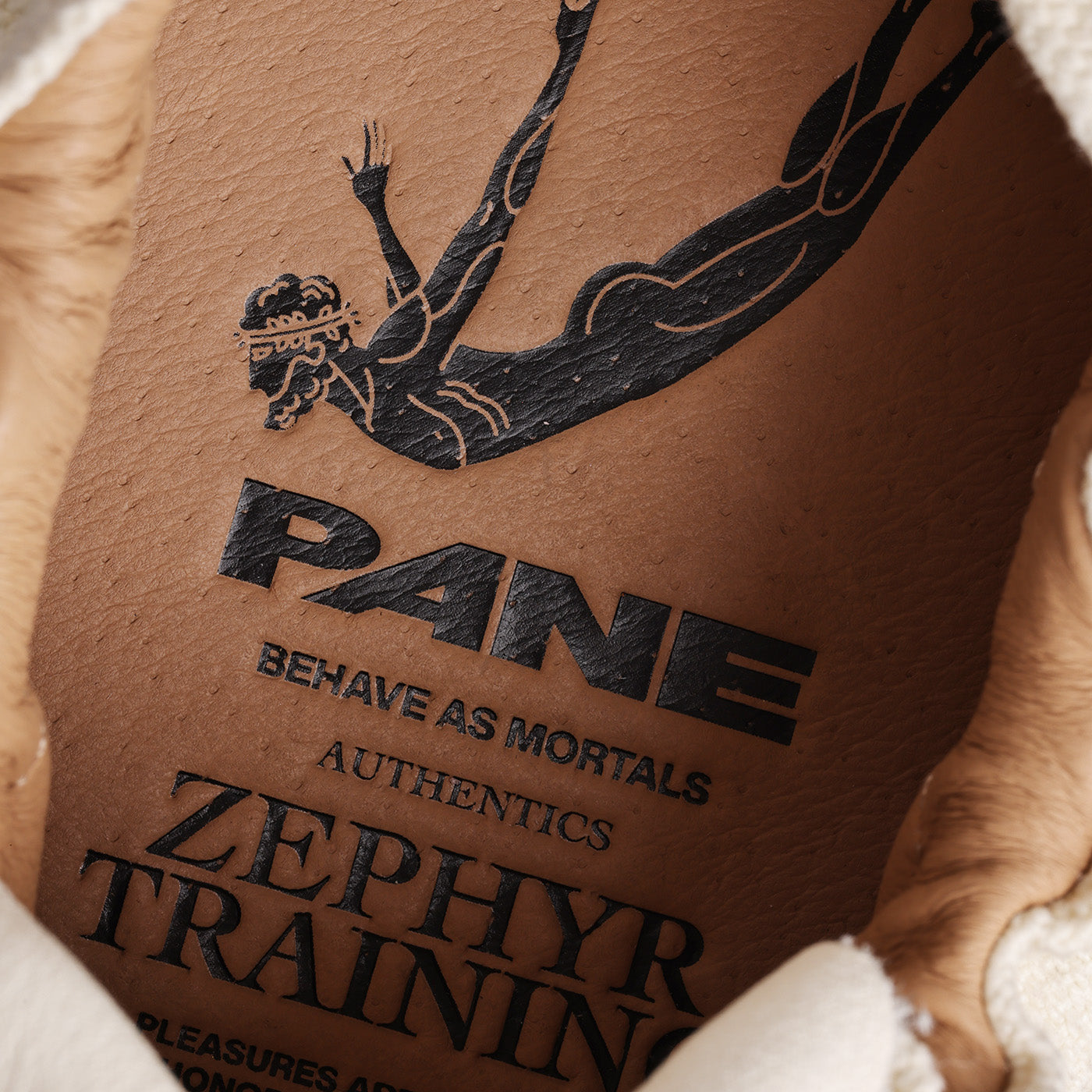 Pane Zephyr 女士带收纳袋训练款女鞋 – 全息渐变