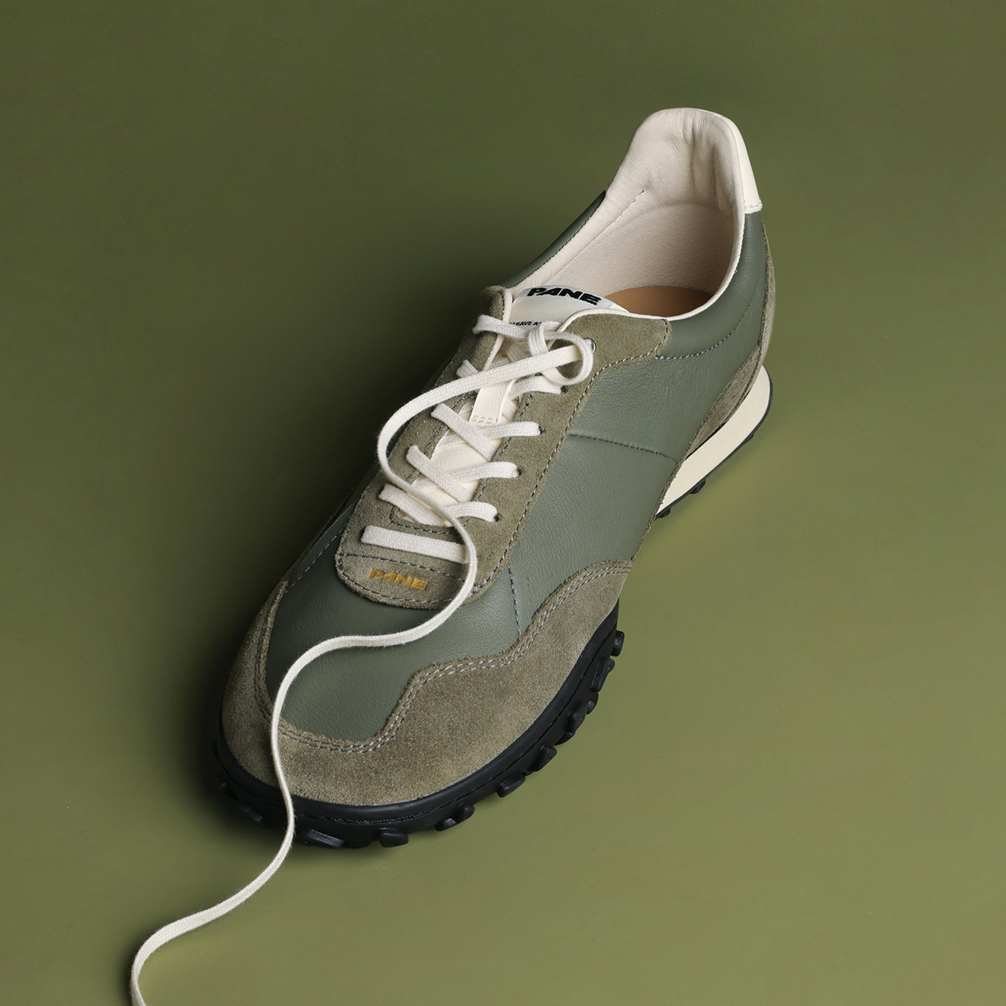 ひーちゃんママ ＜PANE＞CREST KICK PPL スニーカー Pane Crest Kick Women's Shoes – Canopy