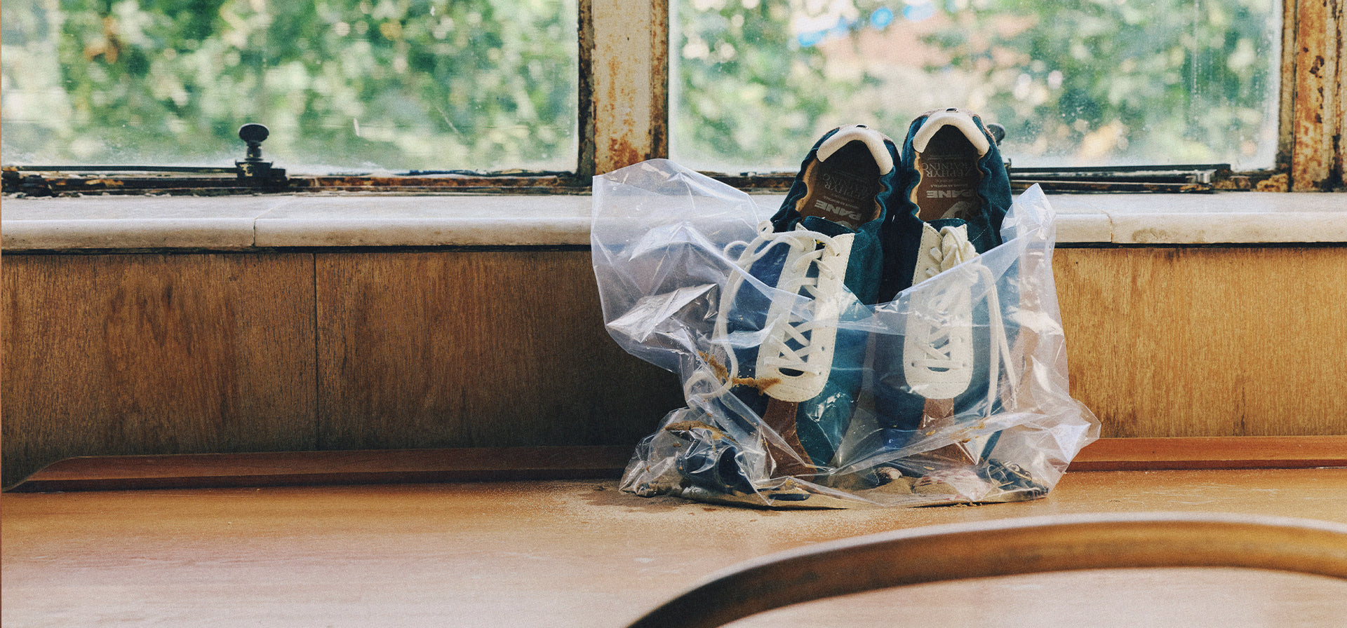 Minimalist Leather Sneakers | PANE Official