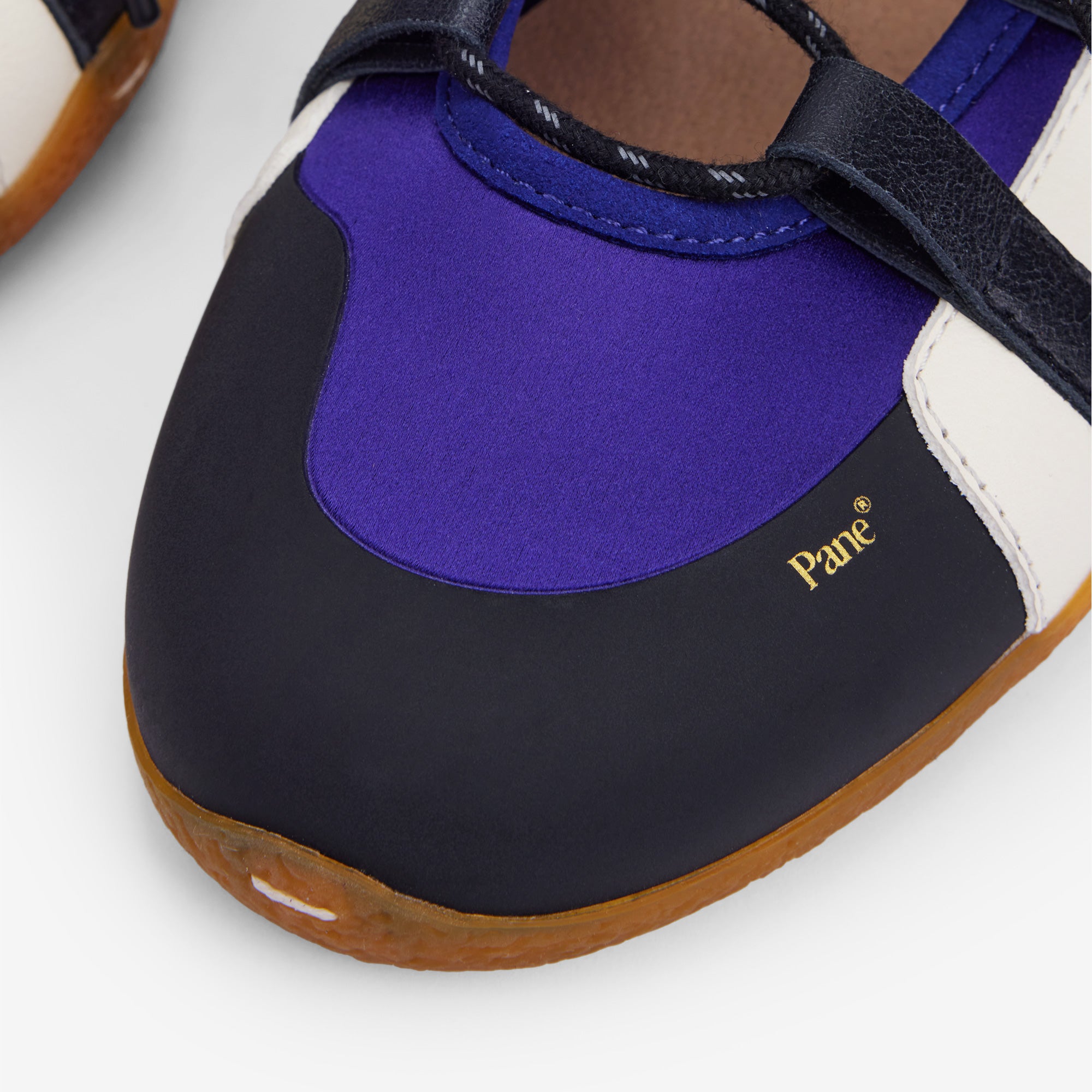 Pane Aria Women’s Shoes – Quiet Core